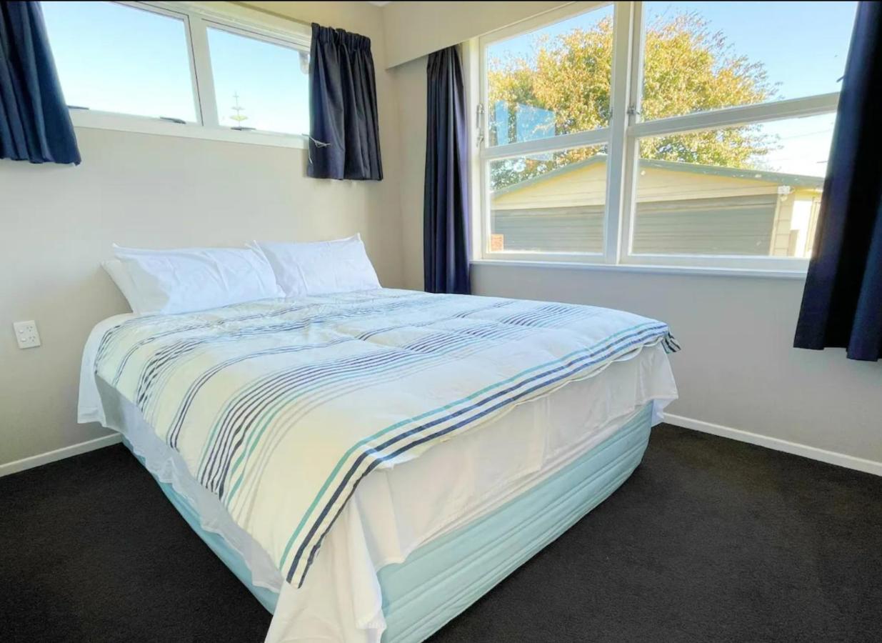 3 Bedroom Family House In Excellent Location Hamilton Exteriör bild