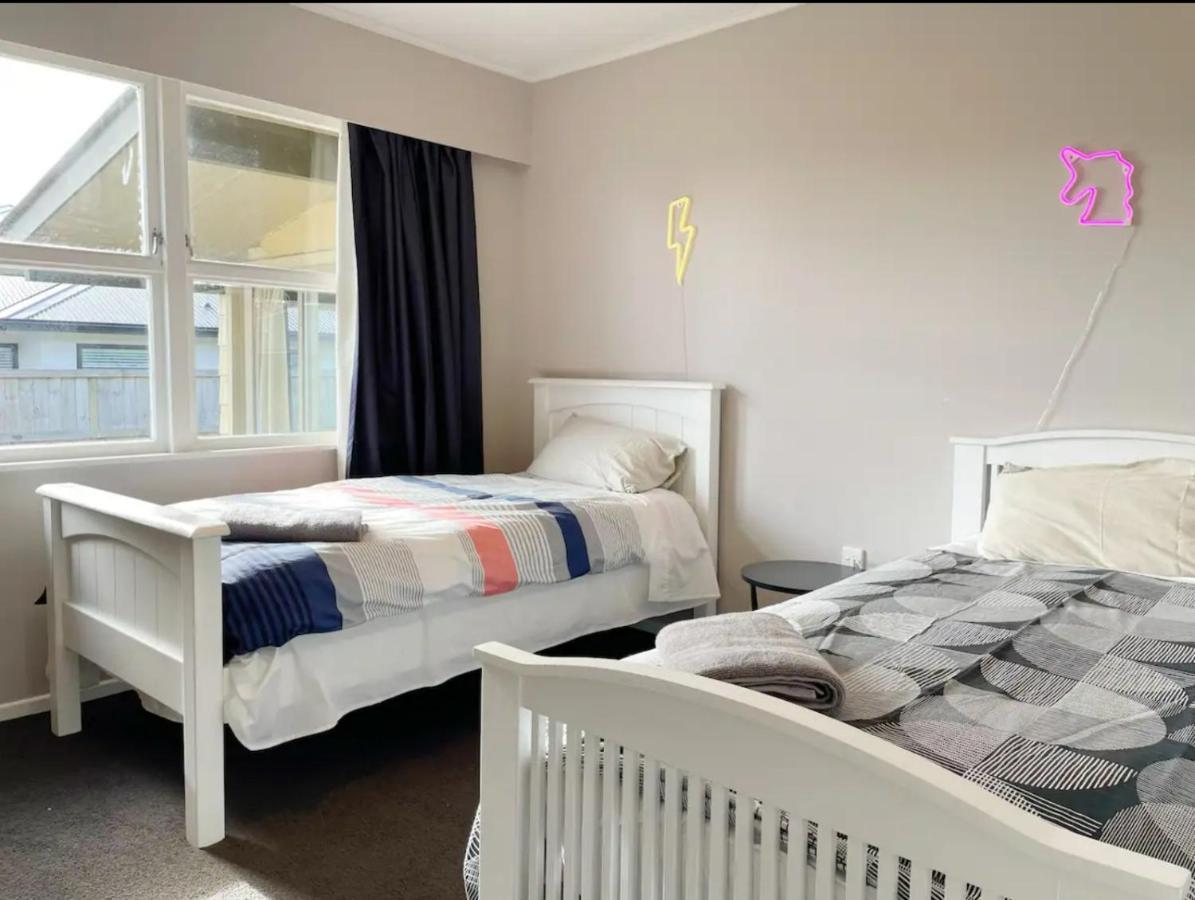 3 Bedroom Family House In Excellent Location Hamilton Exteriör bild